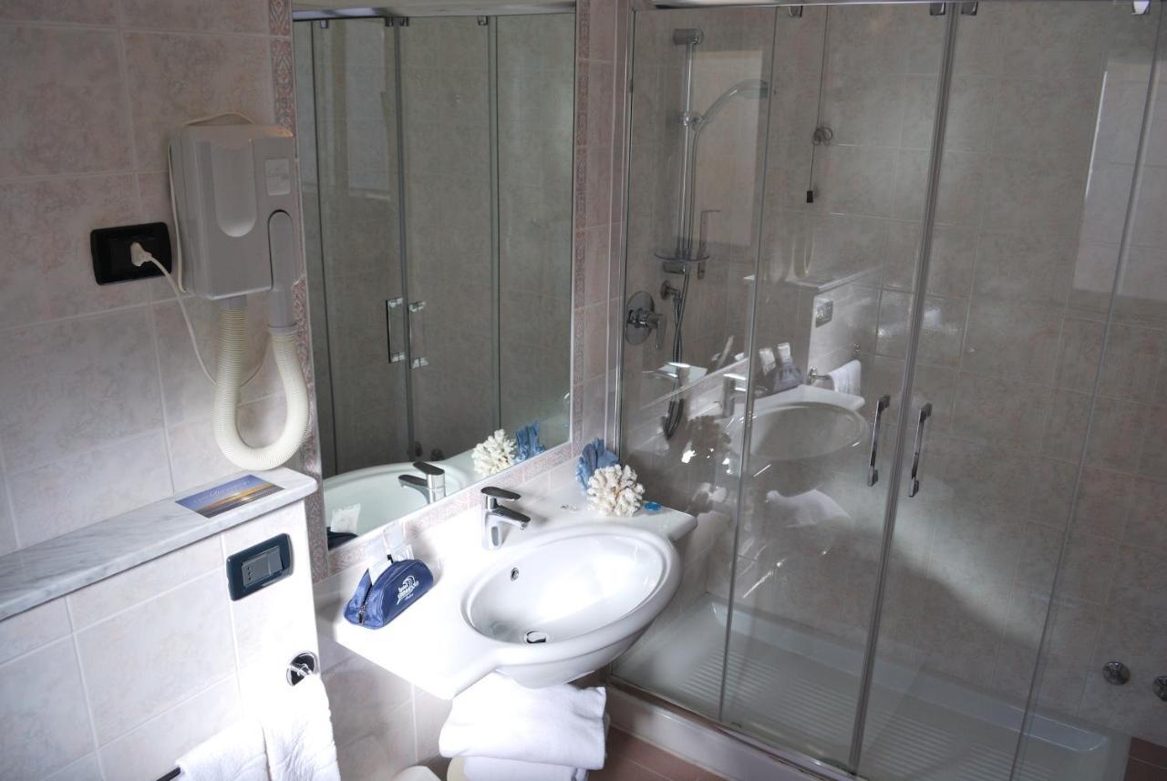 Hotel Galleano Laigueglia Eksteriør bilde