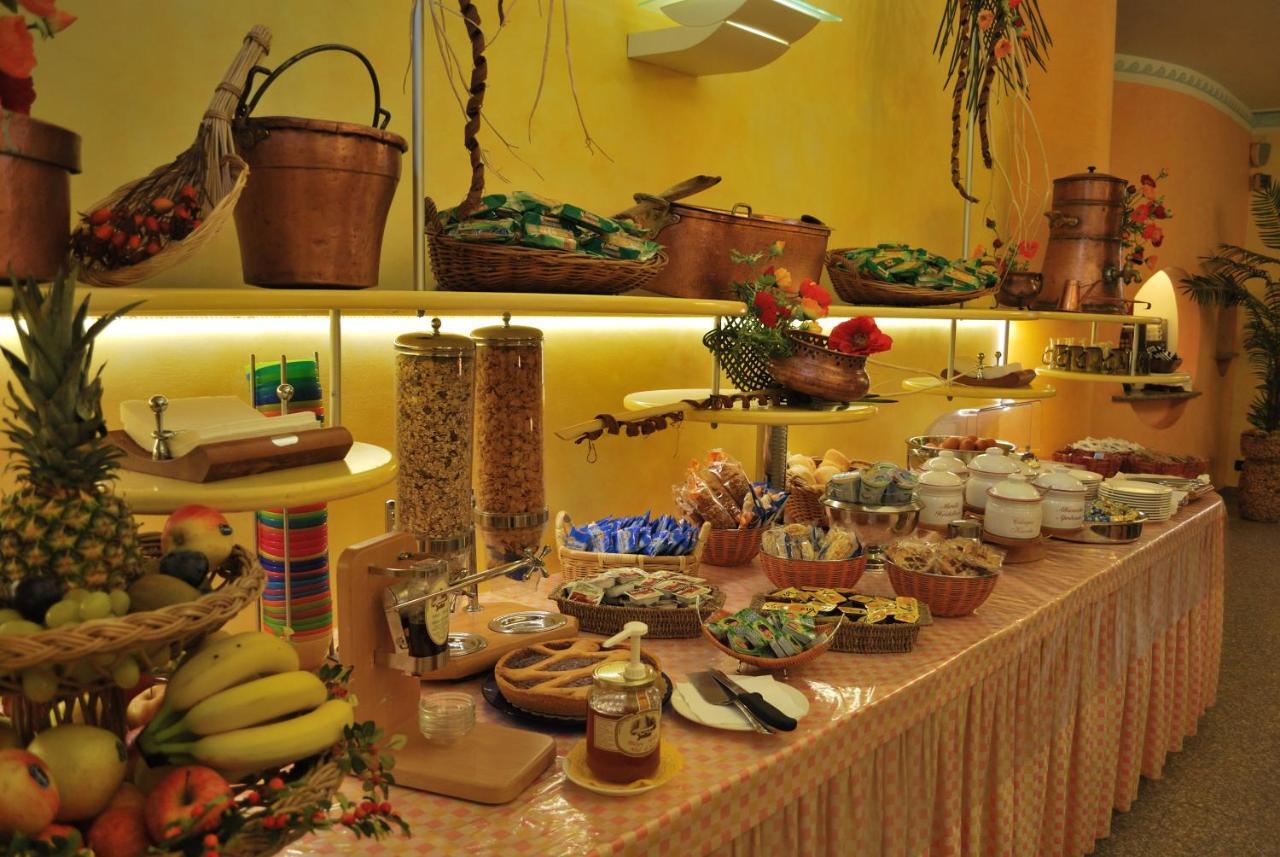 Hotel Galleano Laigueglia Eksteriør bilde